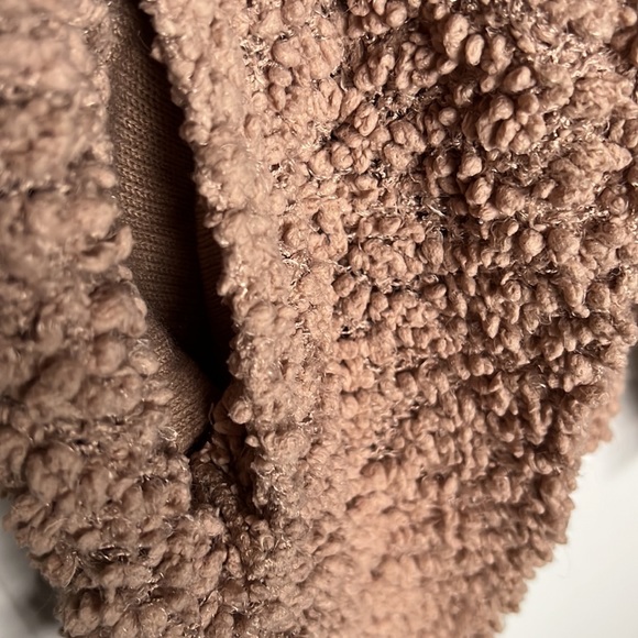 Altard State Size Small Sherpa Vest - Picture 4 of 4